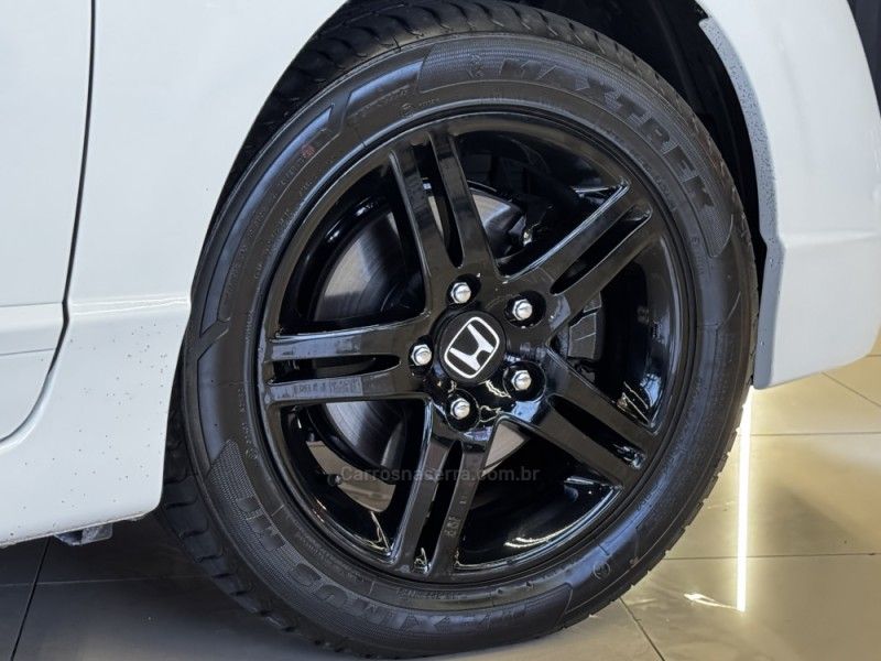 HONDA CIVIC 1.8 EXS 16V 2009/2010 GRIFFCAR MULTIMARCAS DOIS IRMÃOS / Carros no Vale