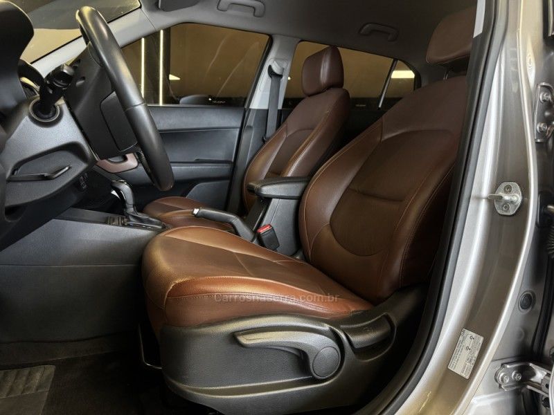 HYUNDAI CRETA 2.0 16V PRESTIGE 2017/2017 GRIFFCAR MULTIMARCAS DOIS IRMÃOS / Carros no Vale
