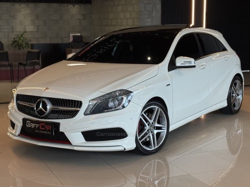 MERCEDES-BENZ A 250 2.0 SPORT TURBO AUTOMATIZADO 2014/2014 GRIFFCAR MULTIMARCAS DOIS IRMÃOS / Carros no Vale
