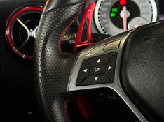 MERCEDES-BENZ A 250 2.0 SPORT TURBO AUTOMATIZADO 2014/2014 GRIFFCAR MULTIMARCAS DOIS IRMÃOS / Carros no Vale