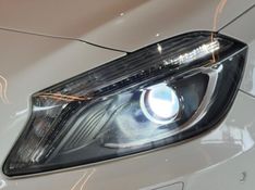 MERCEDES-BENZ A 250 2.0 SPORT TURBO AUTOMATIZADO 2014/2014 GRIFFCAR MULTIMARCAS DOIS IRMÃOS / Carros no Vale