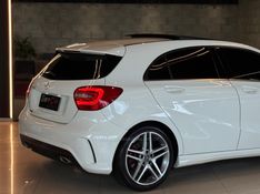 MERCEDES-BENZ A 250 2.0 SPORT TURBO AUTOMATIZADO 2014/2014 GRIFFCAR MULTIMARCAS DOIS IRMÃOS / Carros no Vale