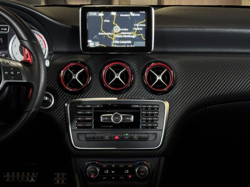 MERCEDES-BENZ A 250 2.0 SPORT TURBO AUTOMATIZADO 2014/2014 GRIFFCAR MULTIMARCAS DOIS IRMÃOS / Carros no Vale
