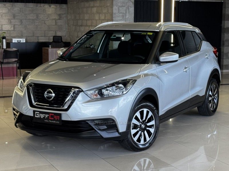 NISSAN KICKS 1.6 16V S XTRONIC 2018/2018 GRIFFCAR MULTIMARCAS DOIS IRMÃOS / Carros no Vale NISSAN KICKS 1.6 16V S XTRONIC 2018/2018 GRIFFCAR MULTIMARCAS DOIS IRMÃOS / Carros no Vale