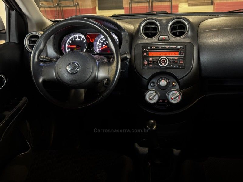NISSAN VERSA 1.6 16V SL 2013/2013 GRIFFCAR MULTIMARCAS DOIS IRMÃOS / Carros no Vale NISSAN VERSA 1.6 16V SL 2013/2013 GRIFFCAR MULTIMARCAS DOIS IRMÃOS / Carros no Vale