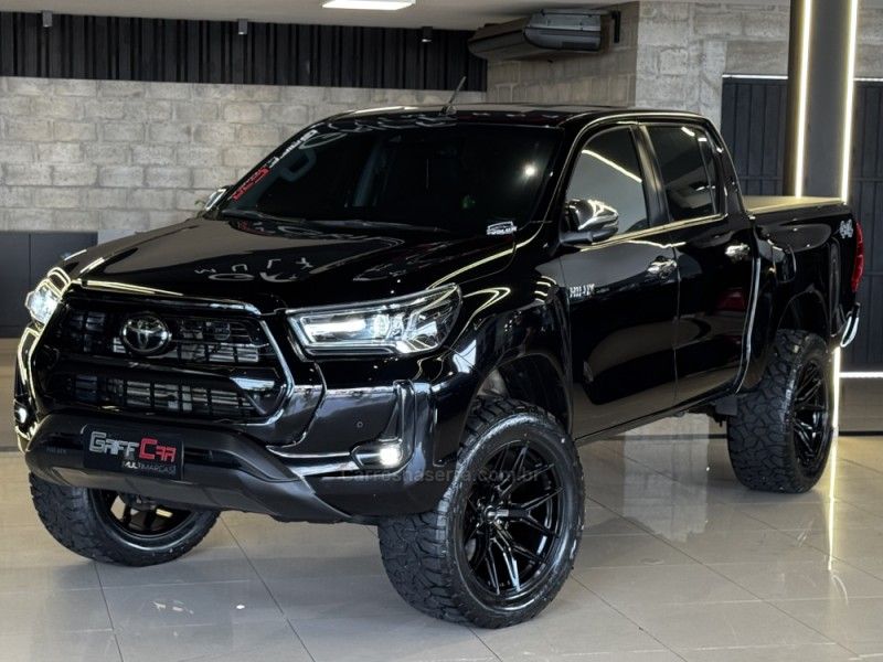 TOYOTA HILUX 2.8 SRX 4X4 CD 16V 2021/2021 GRIFFCAR MULTIMARCAS DOIS IRMÃOS / Carros no Vale TOYOTA HILUX 2.8 SRX 4X4 CD 16V 2021/2021 GRIFFCAR MULTIMARCAS DOIS IRMÃOS / Carros no Vale