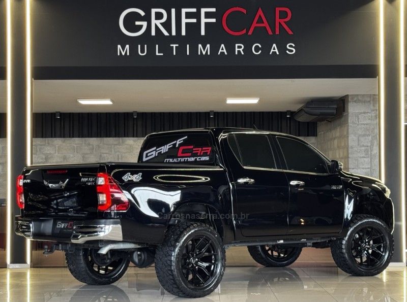 TOYOTA HILUX 2.8 SRX 4X4 CD 16V 2021/2021 GRIFFCAR MULTIMARCAS DOIS IRMÃOS / Carros no Vale TOYOTA HILUX 2.8 SRX 4X4 CD 16V 2021/2021 GRIFFCAR MULTIMARCAS DOIS IRMÃOS / Carros no Vale