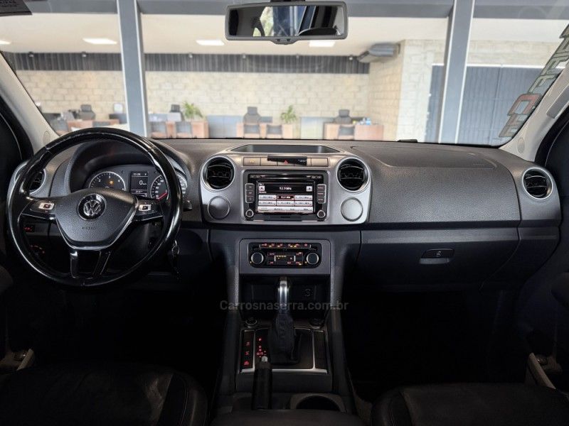 VOLKSWAGEN AMAROK 2.0 HIGHLINE 4X4 CD 16V TURBO INTERCOOLER 2015/2015 GRIFFCAR MULTIMARCAS DOIS IRMÃOS / Carros no Vale