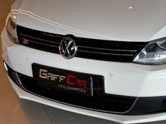 VOLKSWAGEN JETTA 2.0 TSI HIGHLINE 200CV TIPTRONIC 2012/2013 GRIFFCAR MULTIMARCAS DOIS IRMÃOS / Carros no Vale