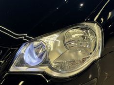 VOLKSWAGEN POLO 1.6 MI 8V 2009/2010 GRIFFCAR MULTIMARCAS DOIS IRMÃOS / Carros no Vale