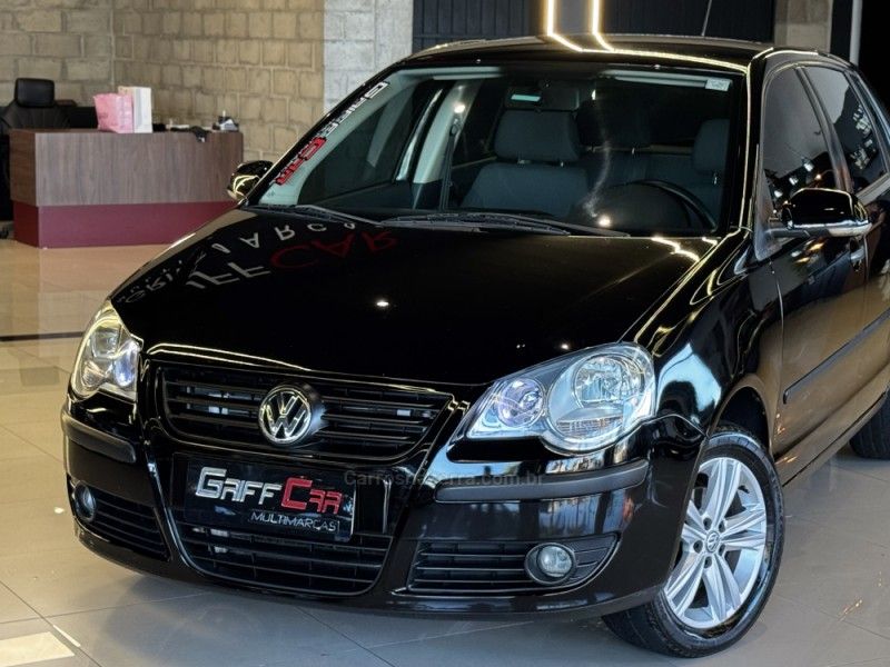 VOLKSWAGEN POLO 1.6 MI 8V 2009/2010 GRIFFCAR MULTIMARCAS DOIS IRMÃOS / Carros no Vale