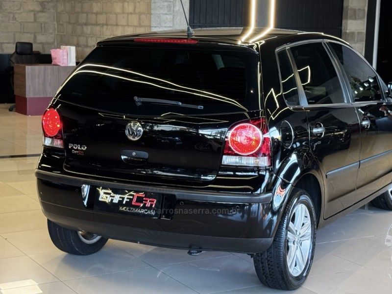 VOLKSWAGEN POLO 1.6 MI 8V 2009/2010 GRIFFCAR MULTIMARCAS DOIS IRMÃOS / Carros no Vale