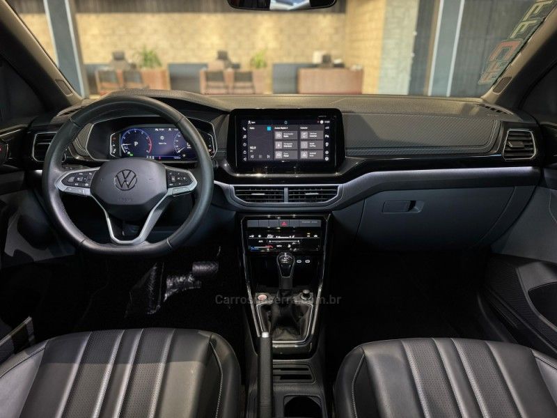 VOLKSWAGEN T-CROSS 1.0 TSI 200 12V 2024/2025 GRIFFCAR MULTIMARCAS DOIS IRMÃOS / Carros no Vale