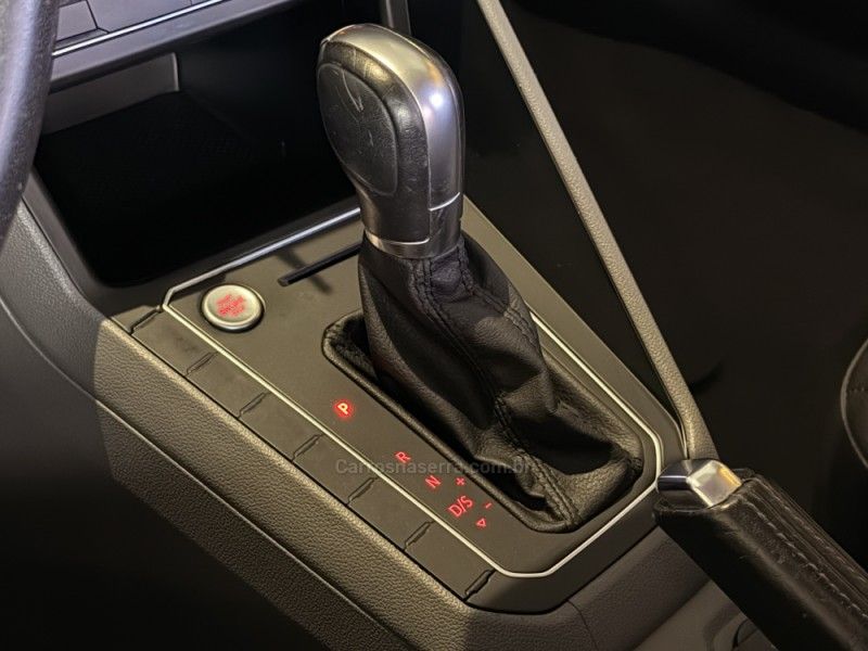 VOLKSWAGEN VIRTUS 1.0 200 TSI HIGHLINE 2018/2019 GRIFFCAR MULTIMARCAS DOIS IRMÃOS / Carros no Vale