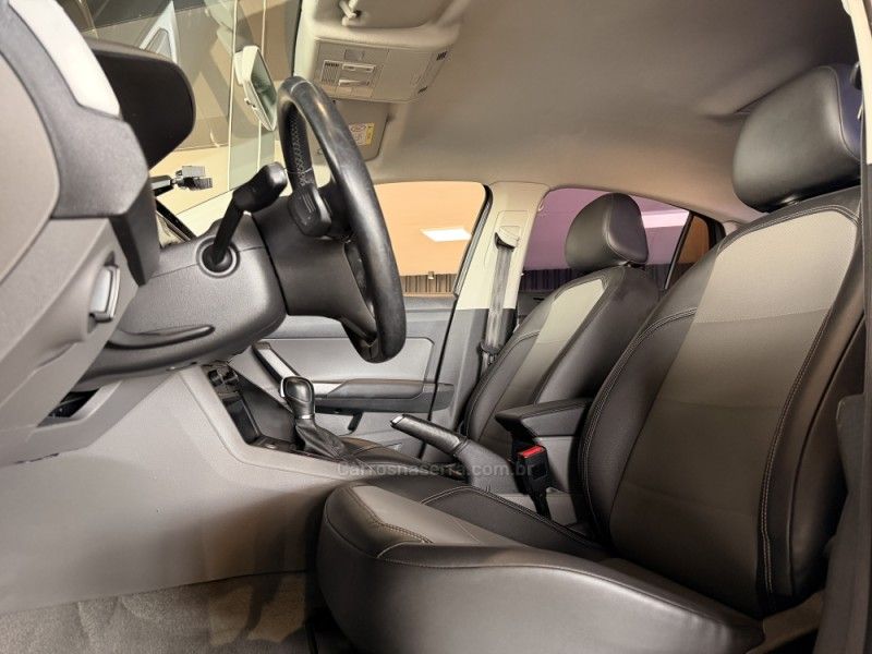 VOLKSWAGEN VIRTUS 1.0 200 TSI HIGHLINE 2018/2019 GRIFFCAR MULTIMARCAS DOIS IRMÃOS / Carros no Vale