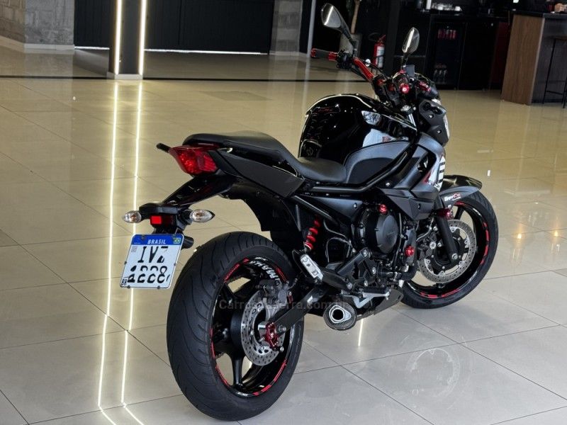 YAMAHA XJ6 N ABS SP 2014/2015 GRIFFCAR MULTIMARCAS DOIS IRMÃOS / Carros no Vale