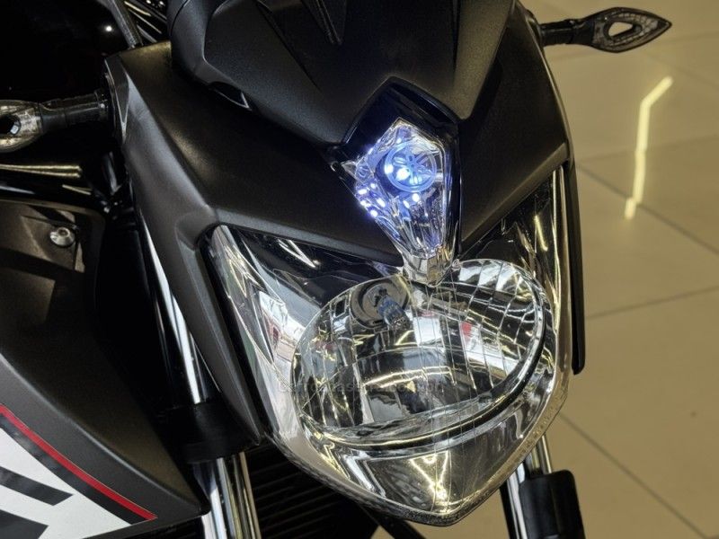 YAMAHA XJ6 N ABS SP 2014/2015 GRIFFCAR MULTIMARCAS DOIS IRMÃOS / Carros no Vale