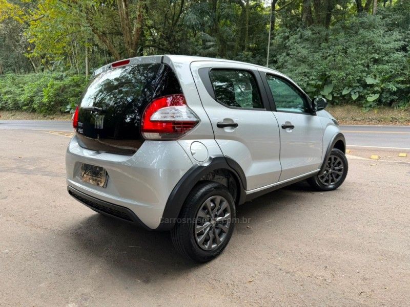 FIAT MOBI 1.0 8V EVO LIKE 2023/2024 KASPER VEÍCULOS DOIS IRMÃOS / Carros no Vale
