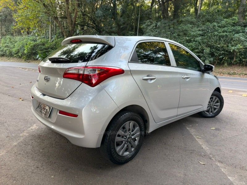 HYUNDAI HB20 1.0 COMFORT 12V 2017/2018 KASPER VEÍCULOS DOIS IRMÃOS / Carros no Vale