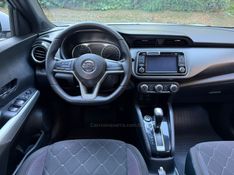 NISSAN KICKS 1.6 16V SV XTRONIC 2017/2018 KASPER VEÍCULOS DOIS IRMÃOS / Carros no Vale