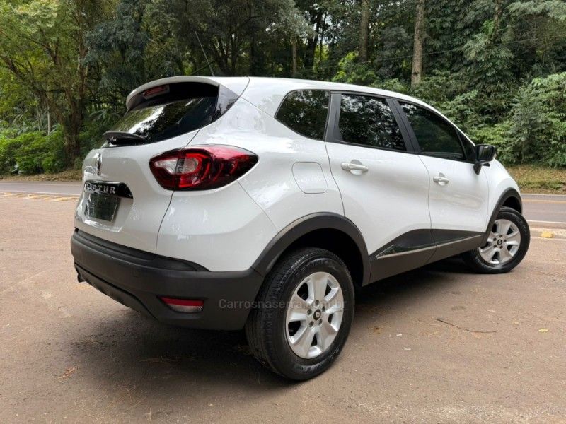 RENAULT CAPTUR 1.6 LIFE 16V 2019/2020 KASPER VEÍCULOS DOIS IRMÃOS / Carros no Vale