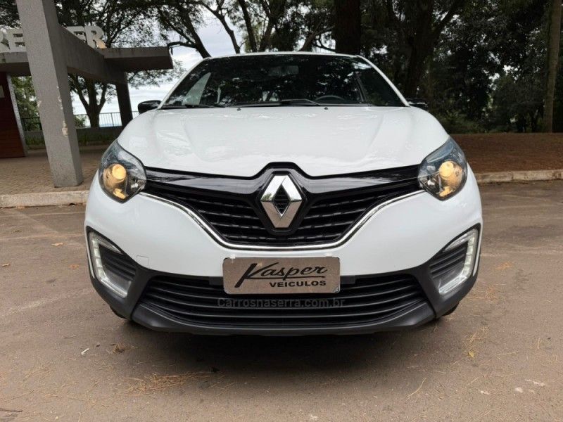 RENAULT CAPTUR 1.6 LIFE 16V 2019/2020 KASPER VEÍCULOS DOIS IRMÃOS / Carros no Vale
