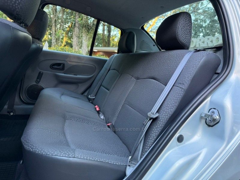 RENAULT CLIO 1.6 AUTHENTIQUE SEDAN 16V 2008/2008 KASPER VEÍCULOS DOIS IRMÃOS / Carros no Vale