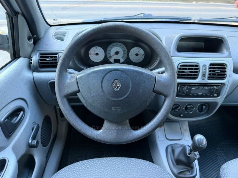 RENAULT CLIO 1.6 AUTHENTIQUE SEDAN 16V 2008/2008 KASPER VEÍCULOS DOIS IRMÃOS / Carros no Vale