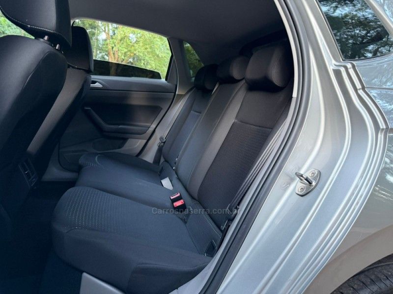VOLKSWAGEN POLO 1.0 200 TSI COMFORTLINE 2018/2019 KASPER VEÍCULOS DOIS IRMÃOS / Carros no Vale