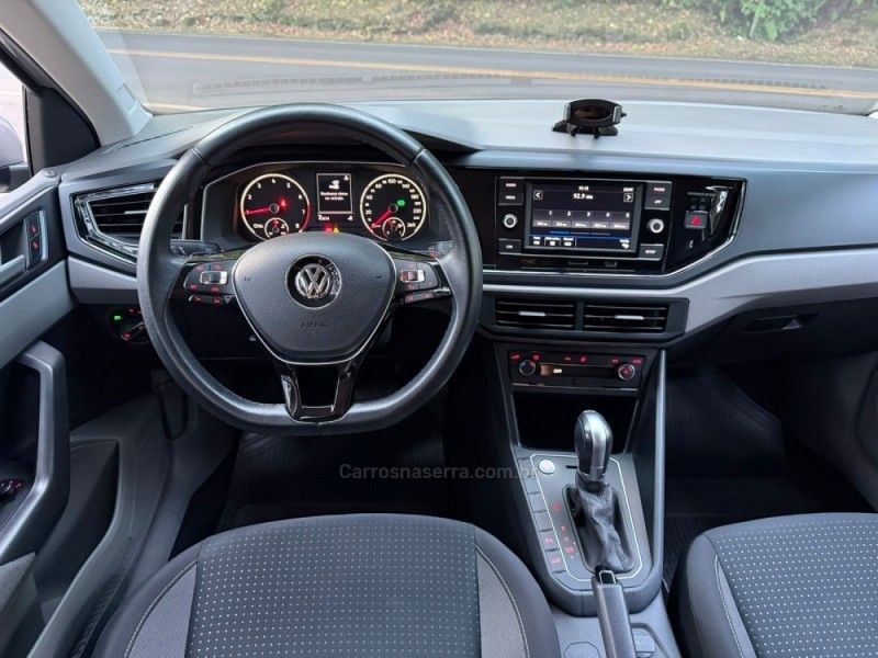 VOLKSWAGEN POLO 1.0 200 TSI COMFORTLINE 2018/2019 KASPER VEÍCULOS DOIS IRMÃOS / Carros no Vale