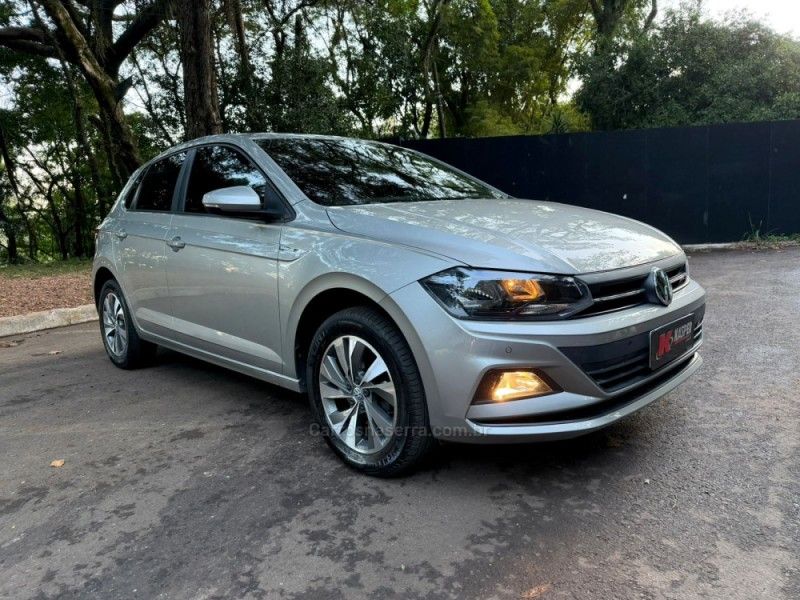 VOLKSWAGEN POLO 1.0 200 TSI COMFORTLINE 2018/2019 KASPER VEÍCULOS DOIS IRMÃOS / Carros no Vale
