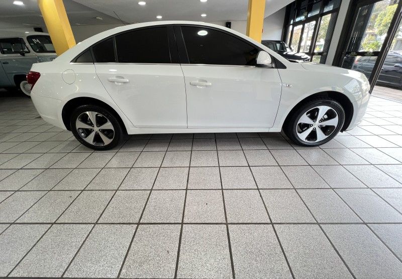 CHEVROLET CRUZE 1.8 LT 16V 2014/2014 PRIME MULTIMARCAS CAXIAS DO SUL / Carros no Vale CHEVROLET CRUZE 1.8 LT 16V 2014/2014 PRIME MULTIMARCAS CAXIAS DO SUL / Carros no Vale