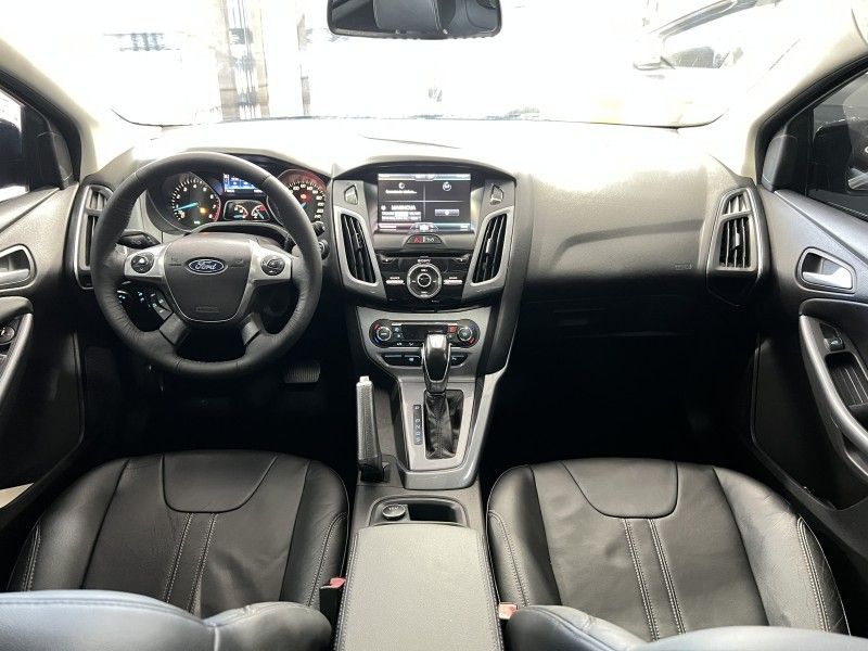 FORD FOCUS 2.0 TITANIUM PLUS 16V 2014/2015 PRIME MULTIMARCAS CAXIAS DO SUL / Carros no Vale