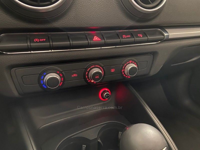 AUDI A3 1.4 TFSI SPORTBACK 16V S-TRONIC 2015/2015 ÓTIMA CAR FLORES DA CUNHA / Carros no Vale