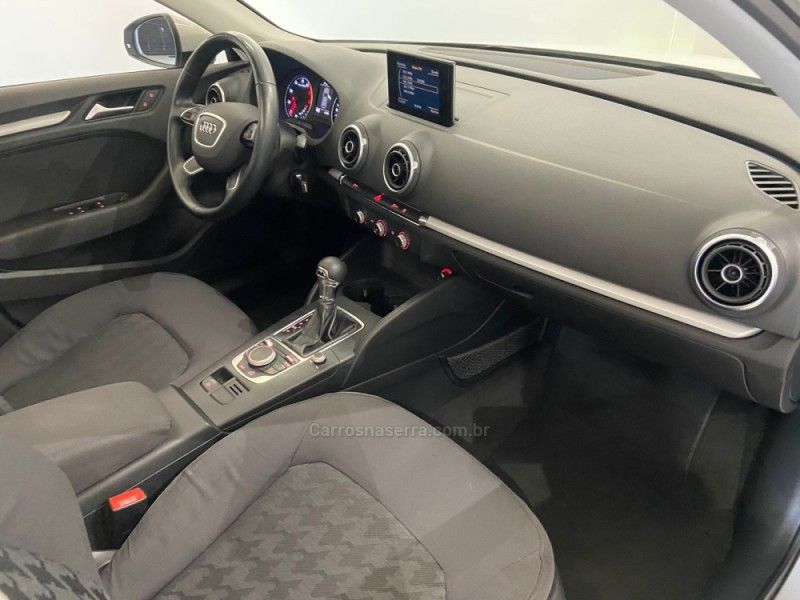 AUDI A3 1.4 TFSI SPORTBACK 16V S-TRONIC 2015/2015 ÓTIMA CAR FLORES DA CUNHA / Carros no Vale