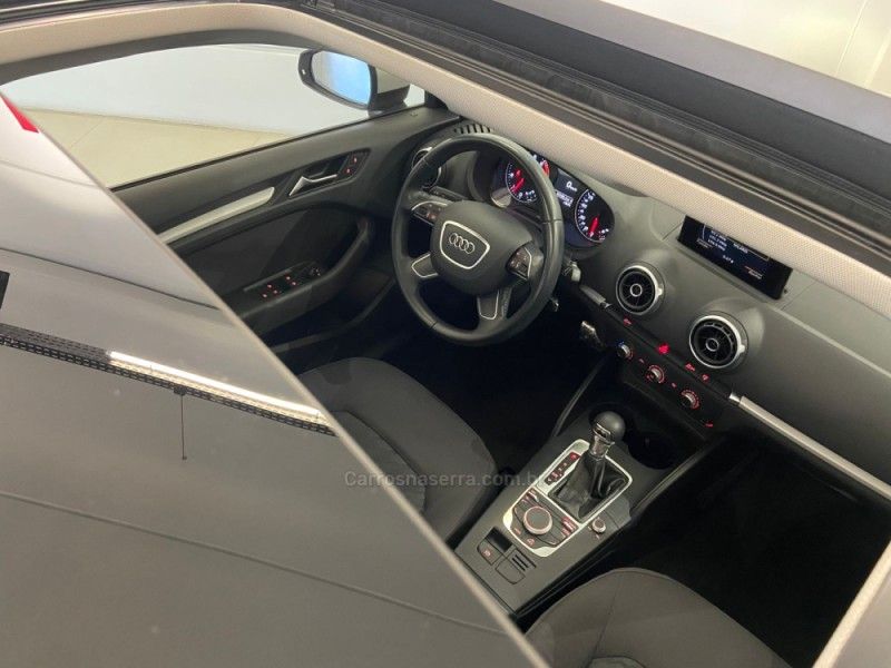 AUDI A3 1.4 TFSI SPORTBACK 16V S-TRONIC 2015/2015 ÓTIMA CAR FLORES DA CUNHA / Carros no Vale