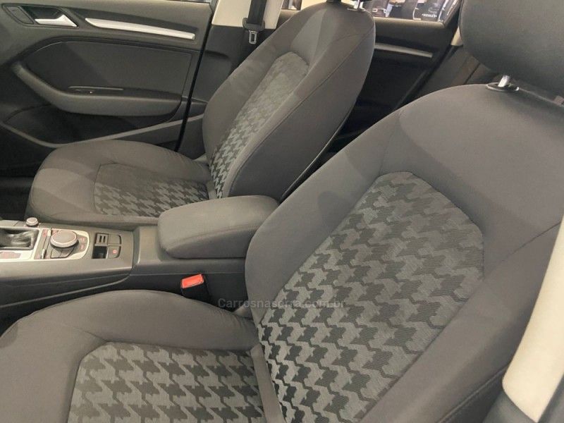AUDI A3 1.4 TFSI SPORTBACK 16V S-TRONIC 2015/2015 ÓTIMA CAR FLORES DA CUNHA / Carros no Vale