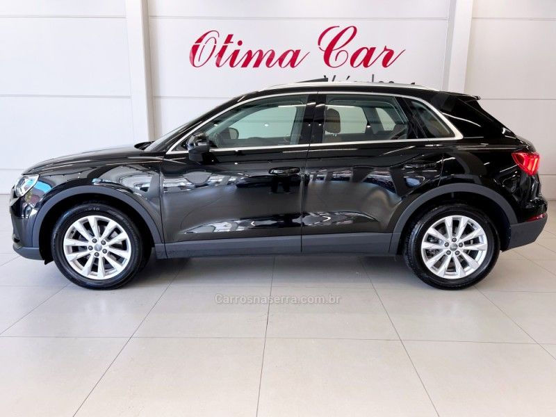 AUDI Q3 1.4 TFSI PRESTIGE PLUS S TRONIC 2019/2020 ÓTIMA CAR FLORES DA CUNHA / Carros no Vale