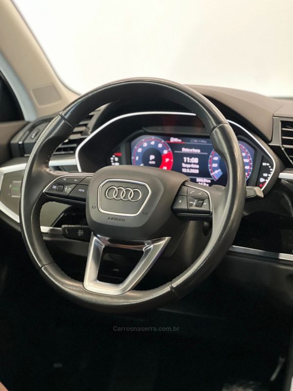 AUDI Q3 1.4 TFSI PRESTIGE PLUS S TRONIC 2019/2020 ÓTIMA CAR FLORES DA CUNHA / Carros no Vale