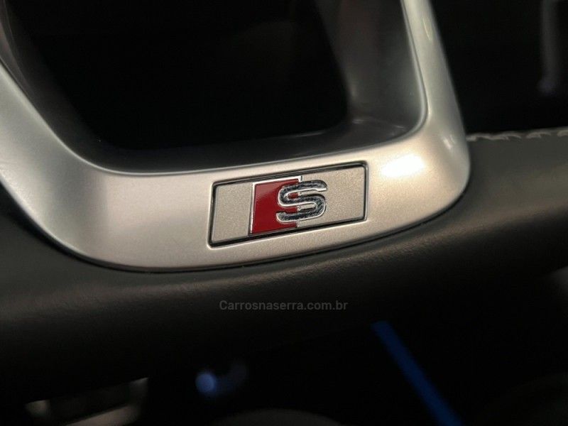 AUDI Q3 2.0 TFSI PERFORMANCE BLACK QUATTRO 2024/2024 ÓTIMA CAR FLORES DA CUNHA / Carros no Vale