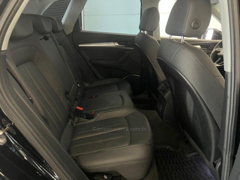AUDI Q5 2.0 TFSI PRESTIGE QUATTRO 2019/2019 ÓTIMA CAR FLORES DA CUNHA / Carros no Vale