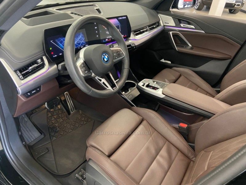 BMW IX1 XDRIVE30 M SPORT ELÉTRICO 2024/2025 ÓTIMA CAR FLORES DA CUNHA / Carros no Vale BMW IX1 XDRIVE30 M SPORT ELÉTRICO 2024/2025 ÓTIMA CAR FLORES DA CUNHA / Carros no Vale