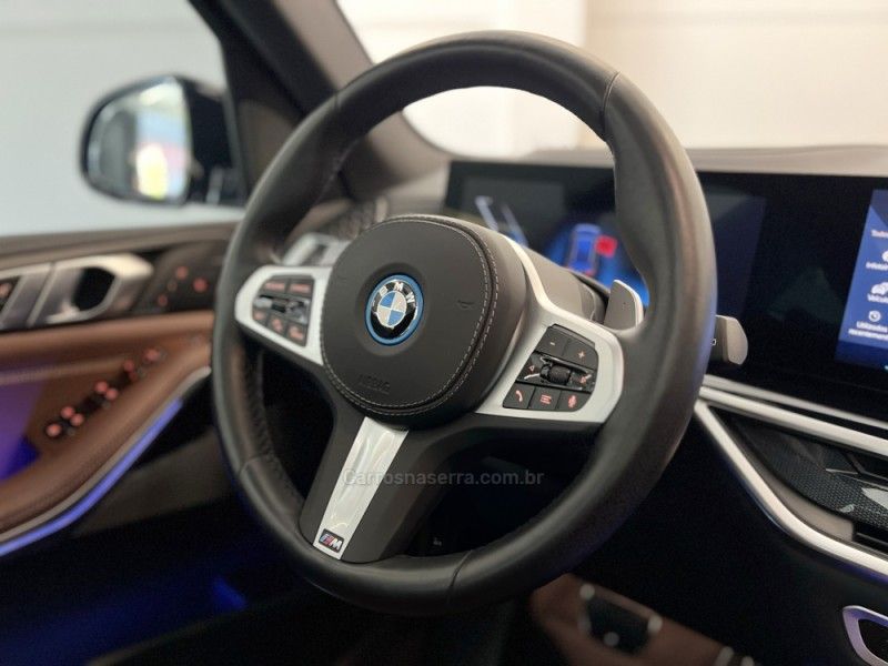 BMW X5 3.0 XDRIVE50E TURBO M SPORT HÍBRIDO 2024/2025 ÓTIMA CAR FLORES DA CUNHA / Carros no Vale BMW X5 3.0 XDRIVE50E TURBO M SPORT HÍBRIDO 2024/2025 ÓTIMA CAR FLORES DA CUNHA / Carros no Vale