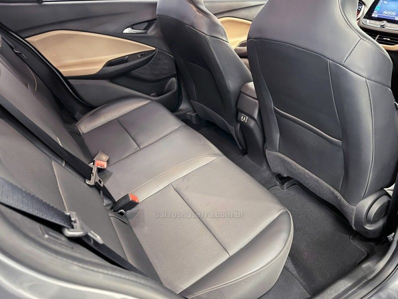CHEVROLET ONIX 1.0PREMIER PLUS 12V TURBO 2022/2023 ÓTIMA CAR FLORES DA CUNHA / Carros no Vale