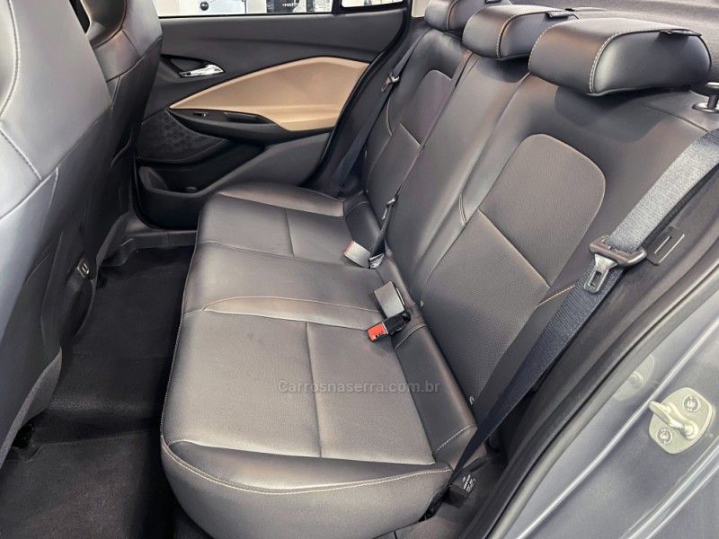 CHEVROLET ONIX 1.0PREMIER PLUS 12V TURBO 2022/2023 ÓTIMA CAR FLORES DA CUNHA / Carros no Vale