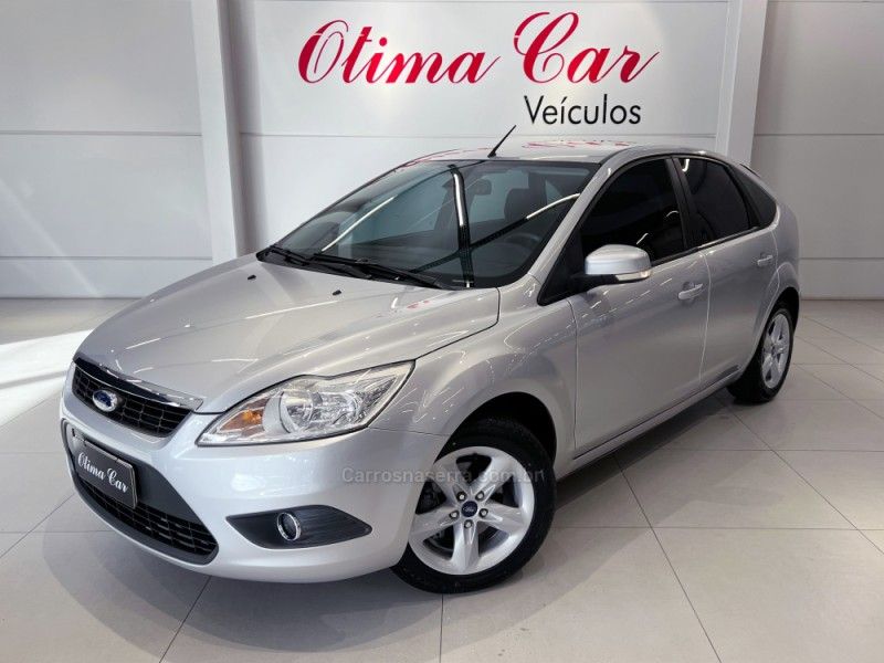 FORD FOCUS 2.0 GLX 16V 2011/2012 ÓTIMA CAR FLORES DA CUNHA / Carros no Vale