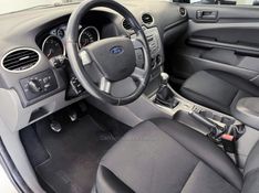 FORD FOCUS 2.0 GLX 16V 2011/2012 ÓTIMA CAR FLORES DA CUNHA / Carros no Vale