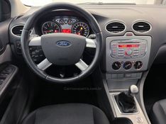 FORD FOCUS 2.0 GLX 16V 2011/2012 ÓTIMA CAR FLORES DA CUNHA / Carros no Vale