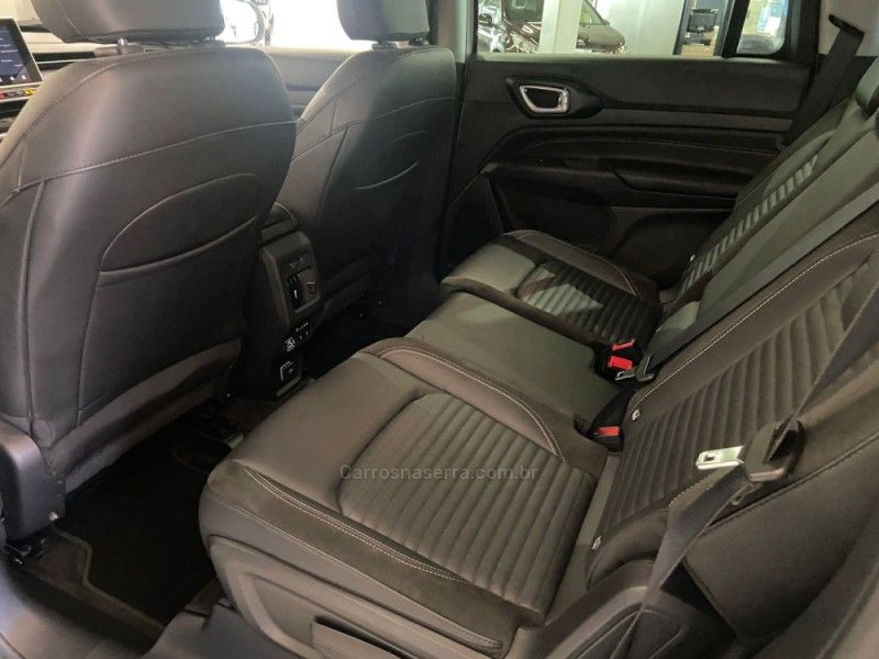 JEEP COMMANDER 1.3 LONGITUDE T270 16V 4X2 TURBO 2023/2023 ÓTIMA CAR FLORES DA CUNHA / Carros no Vale