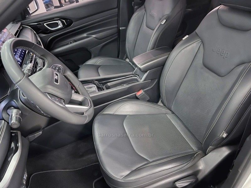 JEEP COMPASS 1.3 80 ANOS T270 16V TURBO 4X2 2021/2022 ÓTIMA CAR FLORES DA CUNHA / Carros no Vale